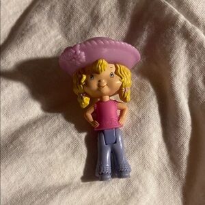 ❤️4 for $25❤️ Vintage strawberry shortcake mc Donald’s happy‎ meal toy